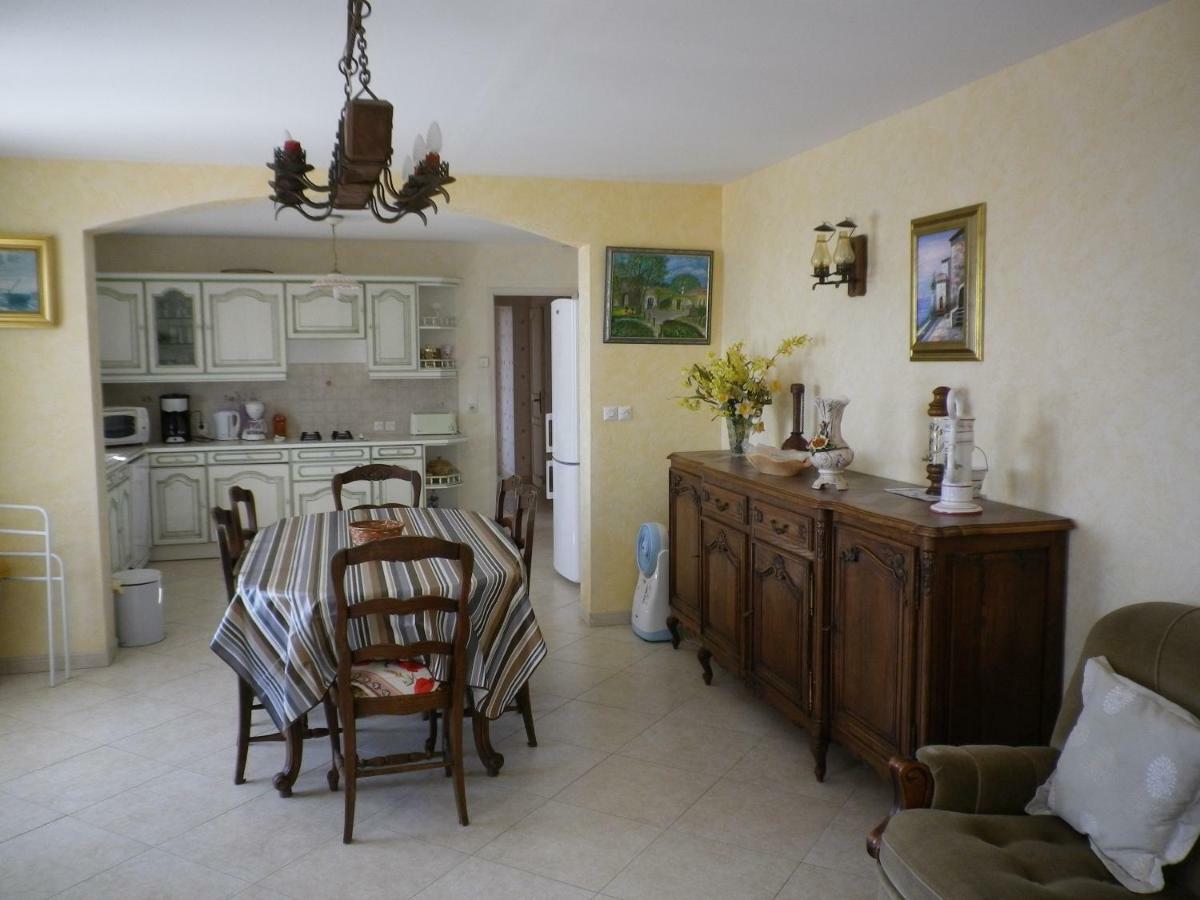 شقة La Bastide Fleurie كافالير سور مير المظهر الخارجي الصورة